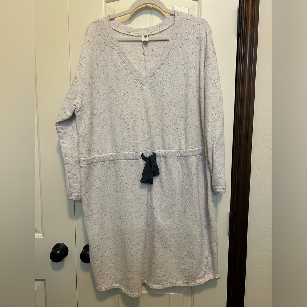 Old Navy Speckled White Top